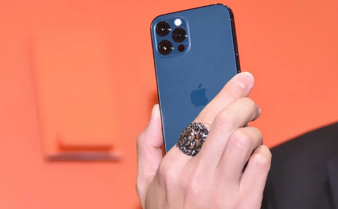 莒南苹果手机维修分享iPhone12系列重启方法教程 